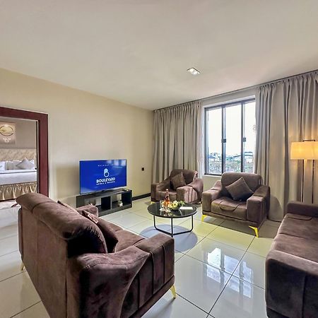 Boulevard Owerri Hotel Extérieur photo