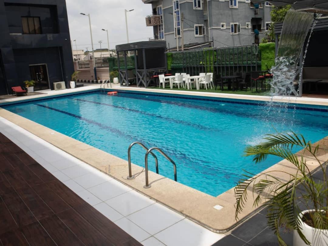 Boulevard Owerri Hotel Extérieur photo